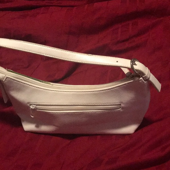 Small White & floral appliqué vegan patent leather look bag- like NEW - Picture 7 of 8
